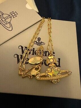 Vivienne Westwood Star necklace